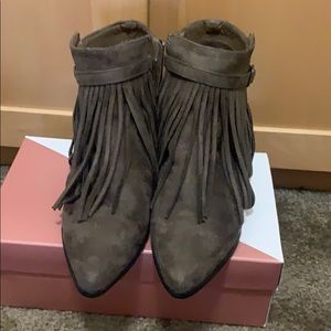 Ankle booties